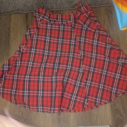 Size Small Plaid Skirt With Cute Sash to match. Red, white and dark blue. 