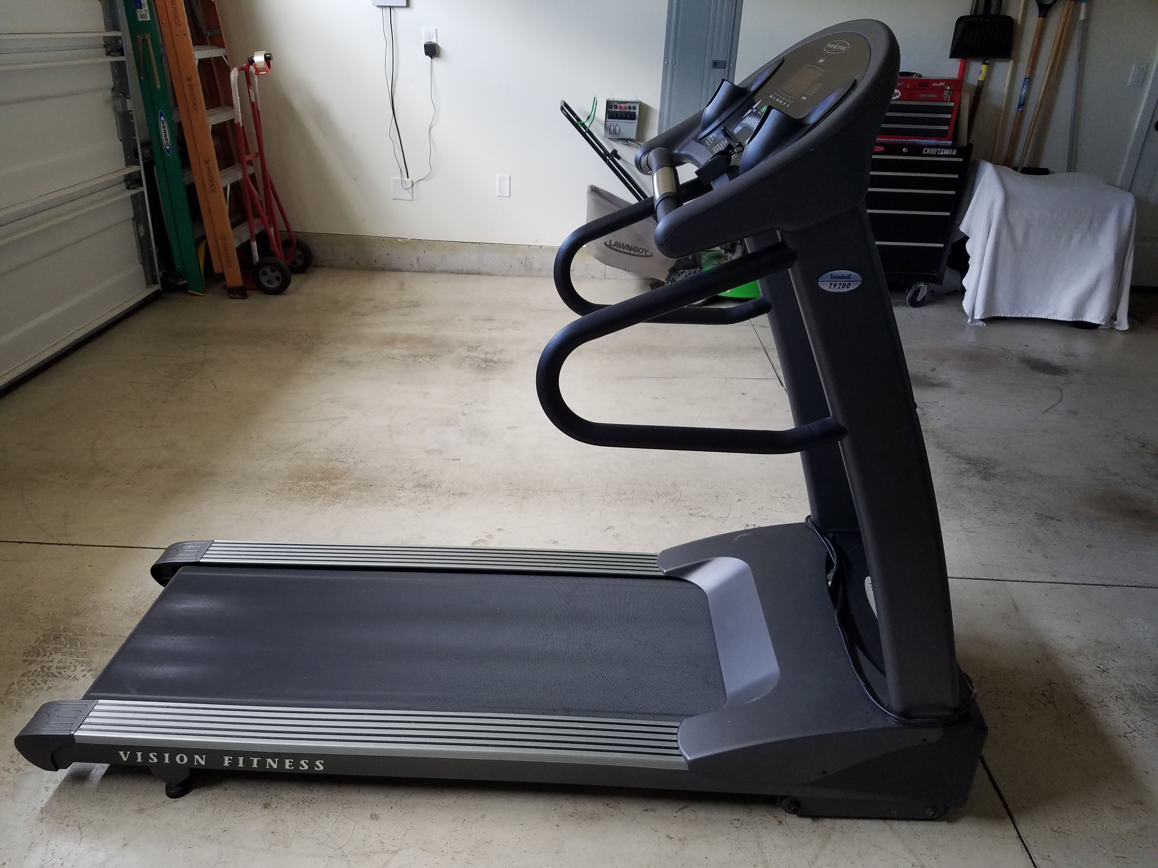 Vision Fitness T9200 Treadmill for Sale in Vancouver, WA OfferUp