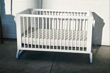 Wood crib