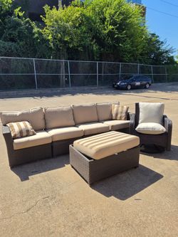 High End 6 pieces Outdoor Wicker Sectional Lounge Set- Swivel Chair & Ottoman delivery optional