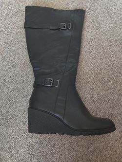 Cloud walkers Wide Calf BRAND NEW IN BOX SIZE 91/2W AND 10W