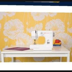 Singer M1000 Sewing Machine $80 OBO