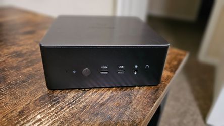 MINISFORUM Mini PC | Venus UM790 Pro. AMD R9 7940HS, 16GB Ram, 1.28TB SSD