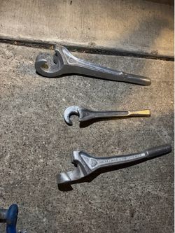Gear wrench