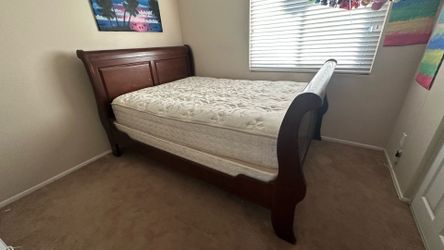 Queen Bedroom Set