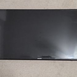 40" Samsung TV with Wall Mount