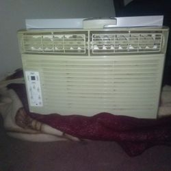 Window AC Unit