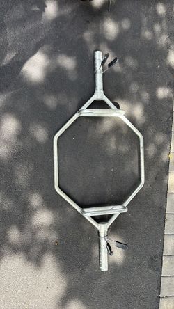 Olympic hex bar weight lifting dead lifts 45 pounds