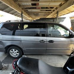 1999 Honda Odyssey “ Shoot Offers Or Open To Trades”