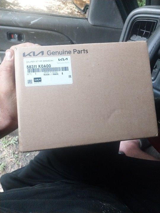 Brand New 2021 Kia Soul Rear Brake Caliper Set