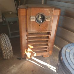 Antique Radio