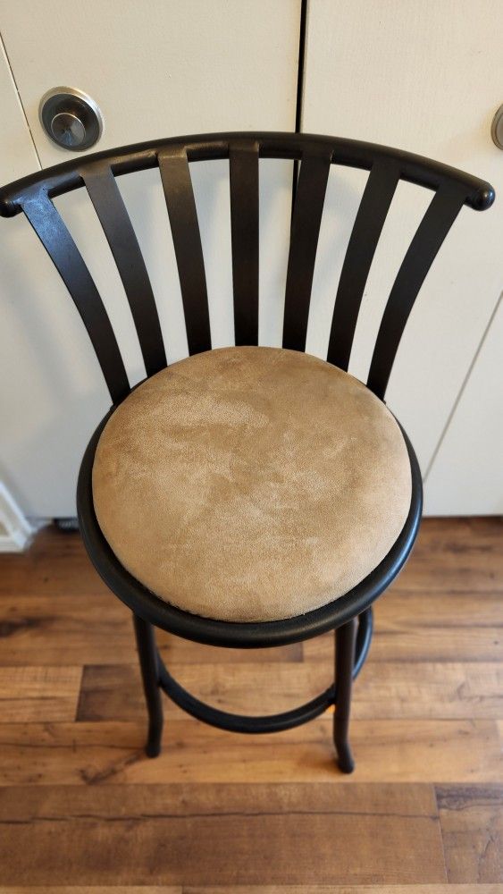3 Bar Stool Chairs