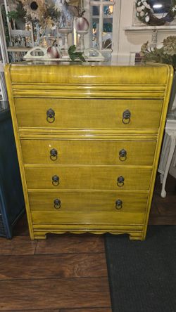 Yellow 1940s waterfall dresser