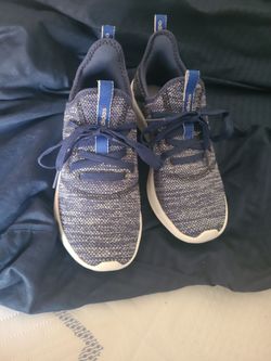 Adidas cloadfoam shoes kids size 3