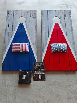 4th of July cornhole boards with stars and stripes bean bags