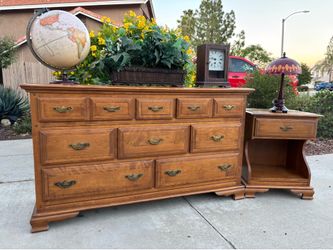 Mid Century Solid Wood Antique Dresser Chest of Drawers Furniture Great Condition