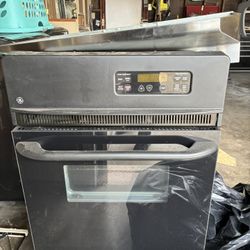  wall oven simply, 24" brand General Electric