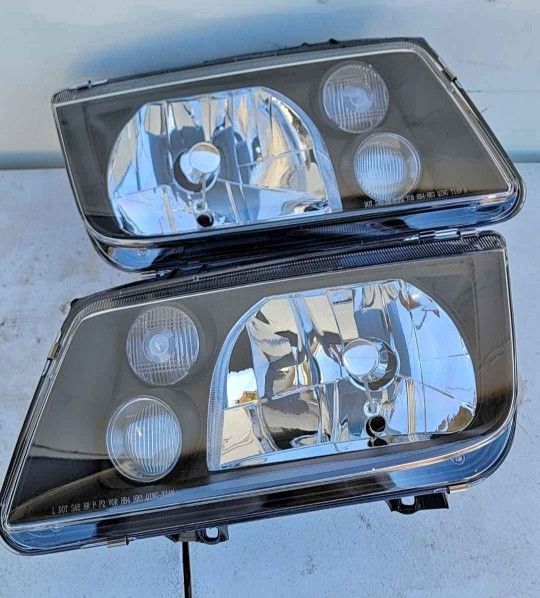 99-05 Volkswagen Jetta Headlights Luces Calaveras Micas Faros Focos Faroles