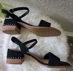 Chelsea & Violet Black Sandals size 11