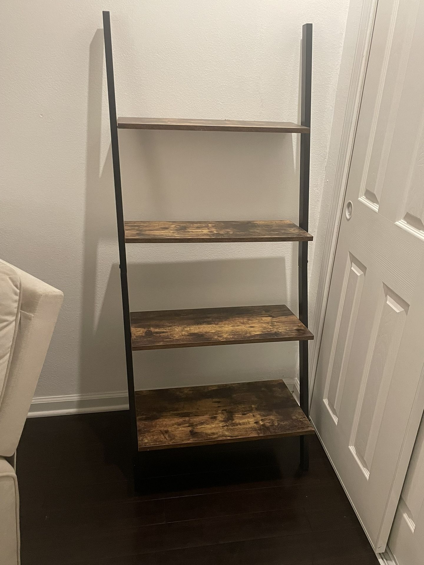 4 Tier Leaning Shelf