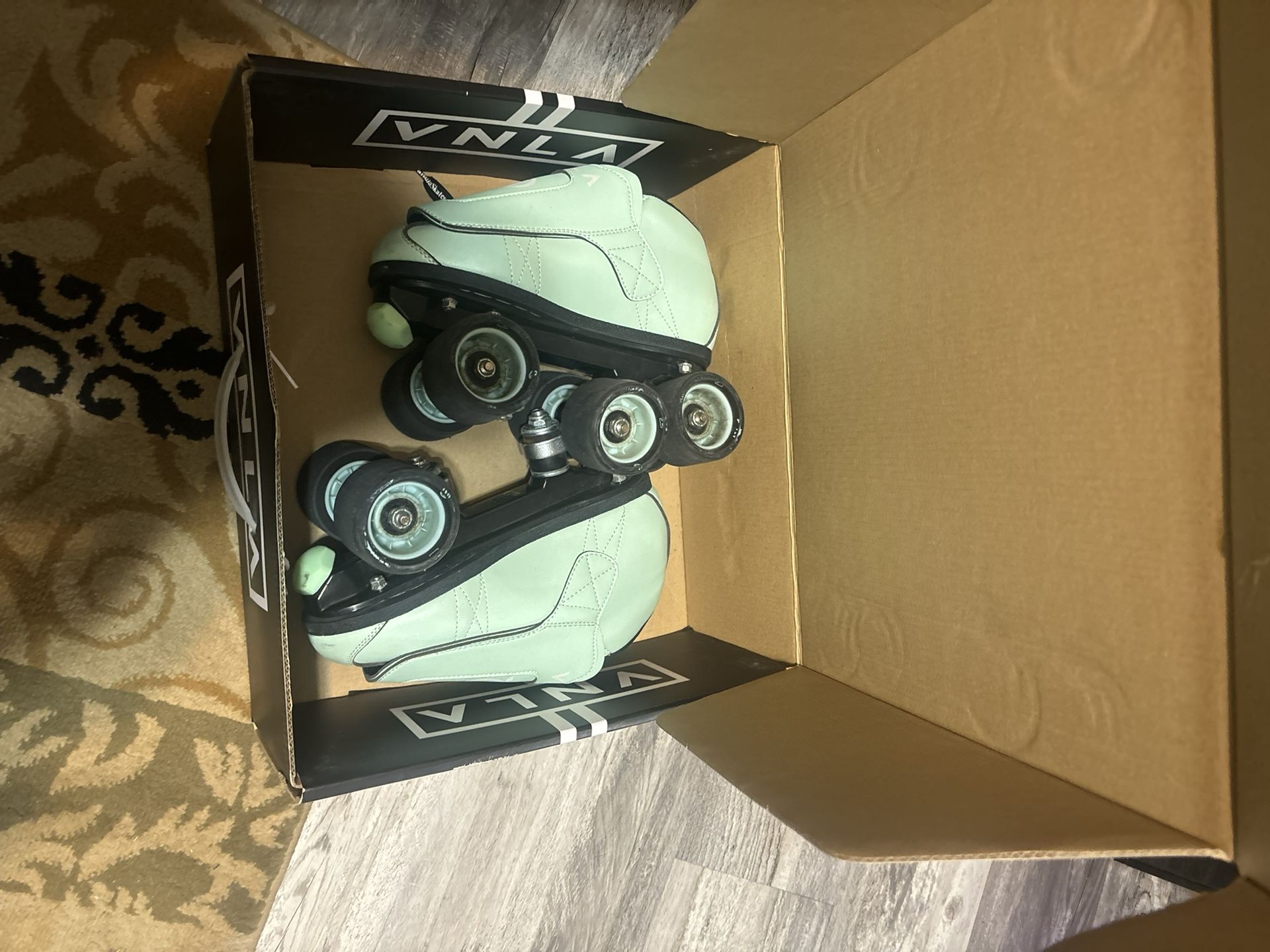 VNLA Skates 