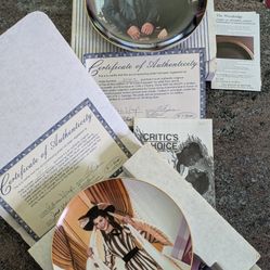 2 Collectable  Gone with the Wind Collector Plates  ( Each $15)