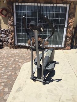 👉🏽 👉🏽 Exercise Machine!  $40. WORK VERY GOOD!