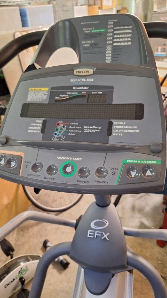 Incline treadmill in good condition, excellent for cardio and calorie strengthening. It's brilliant. You can come pick it up in Atherton.