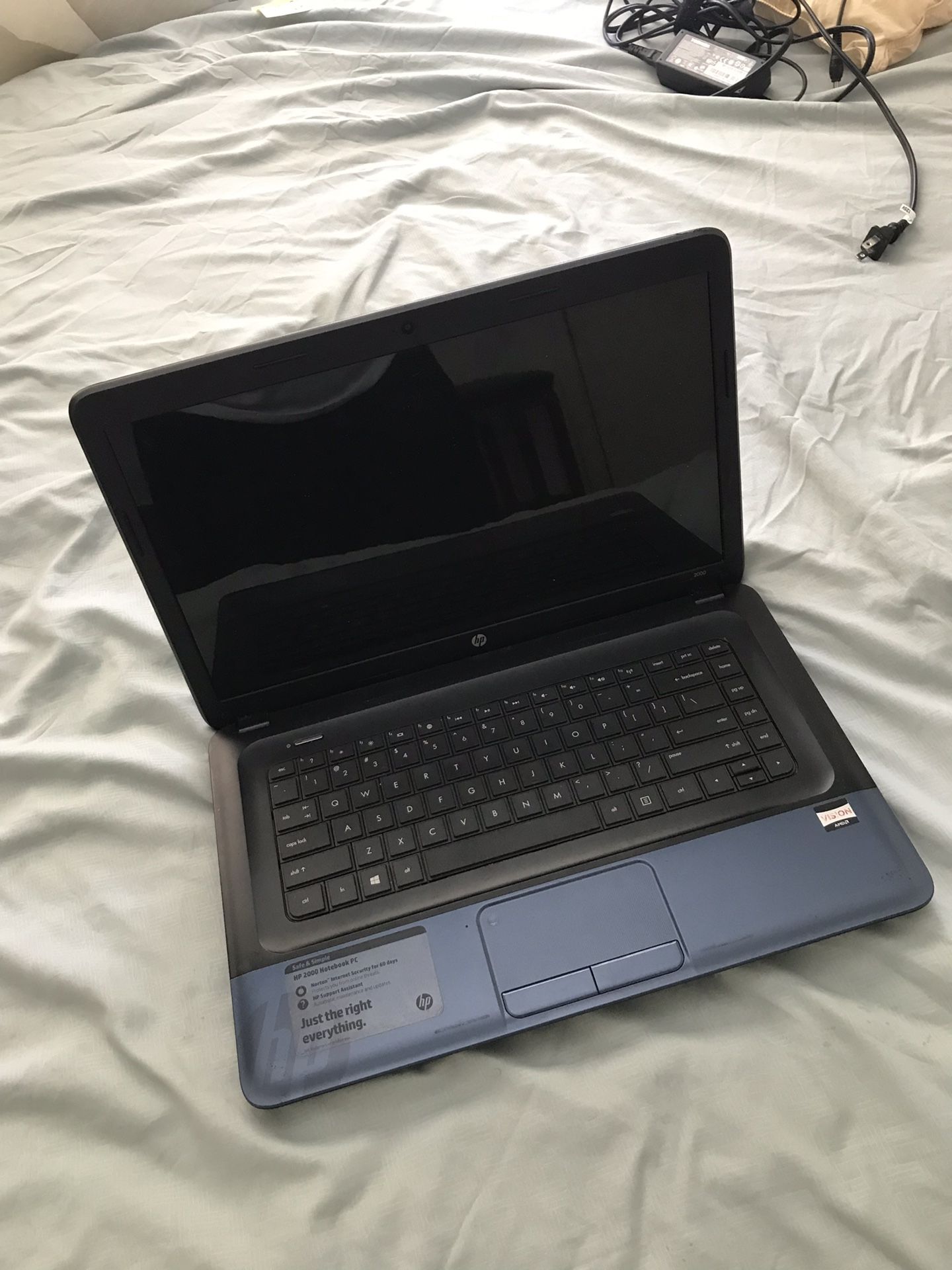 Laptop HP 2000 notebook for parts