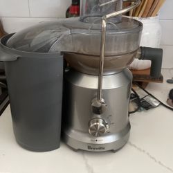 Breville Juicer 