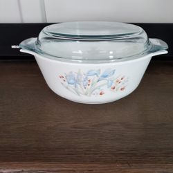 Vintage Blue Iris 2 Quart Casserole/Pyrex