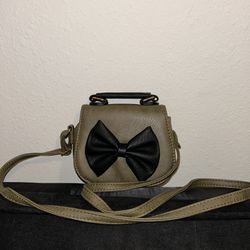 Handbag, Shoulder Strap Bag Purse Olive Green Black Bow Magnetic Clip  Compartments Zippers