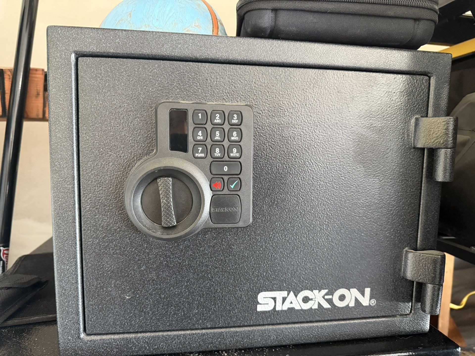 Stack On Safe