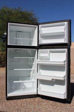 Frigidaire Top – Freezer Refrigerator – Black (Model FFHT2131QE1)