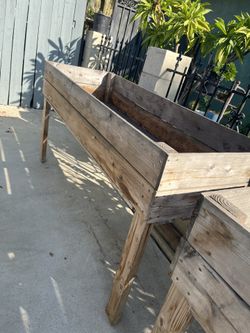 Cajón grande para tus hortalizas o cualquier planta. Tiene 70 de largo. 35 alto 25 ancho