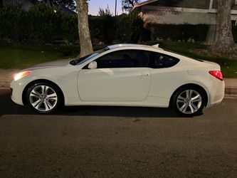 2010 Hyundai Genesis 2.0T Rs