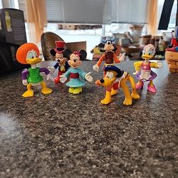 Vintage Disney Plastic Poseable Characters Lot  of 6