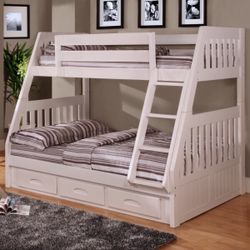 Bunk Bed Twin over Full in Offert