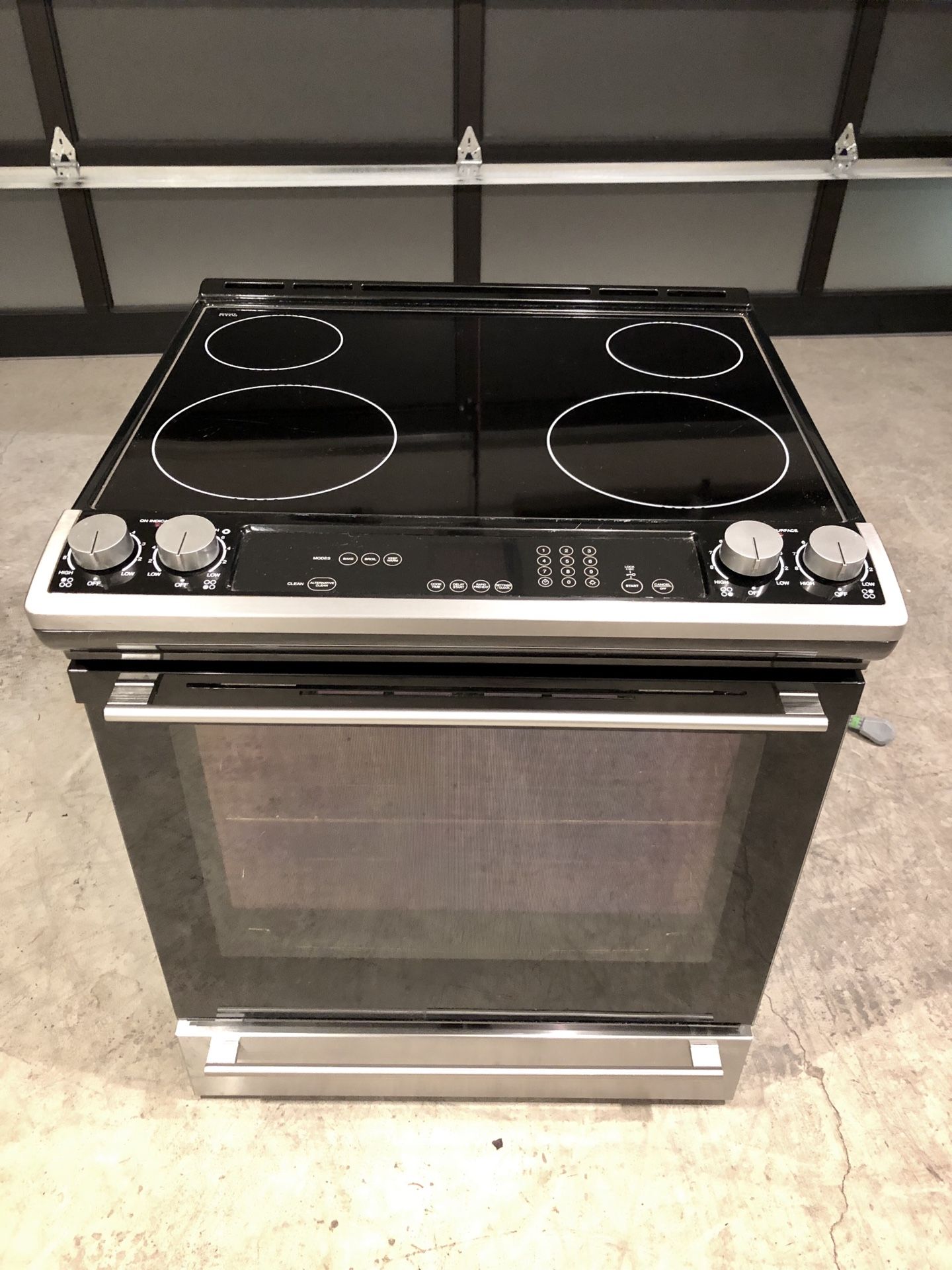 Modern Whirlpool / IKEA Slide in Electric Range!