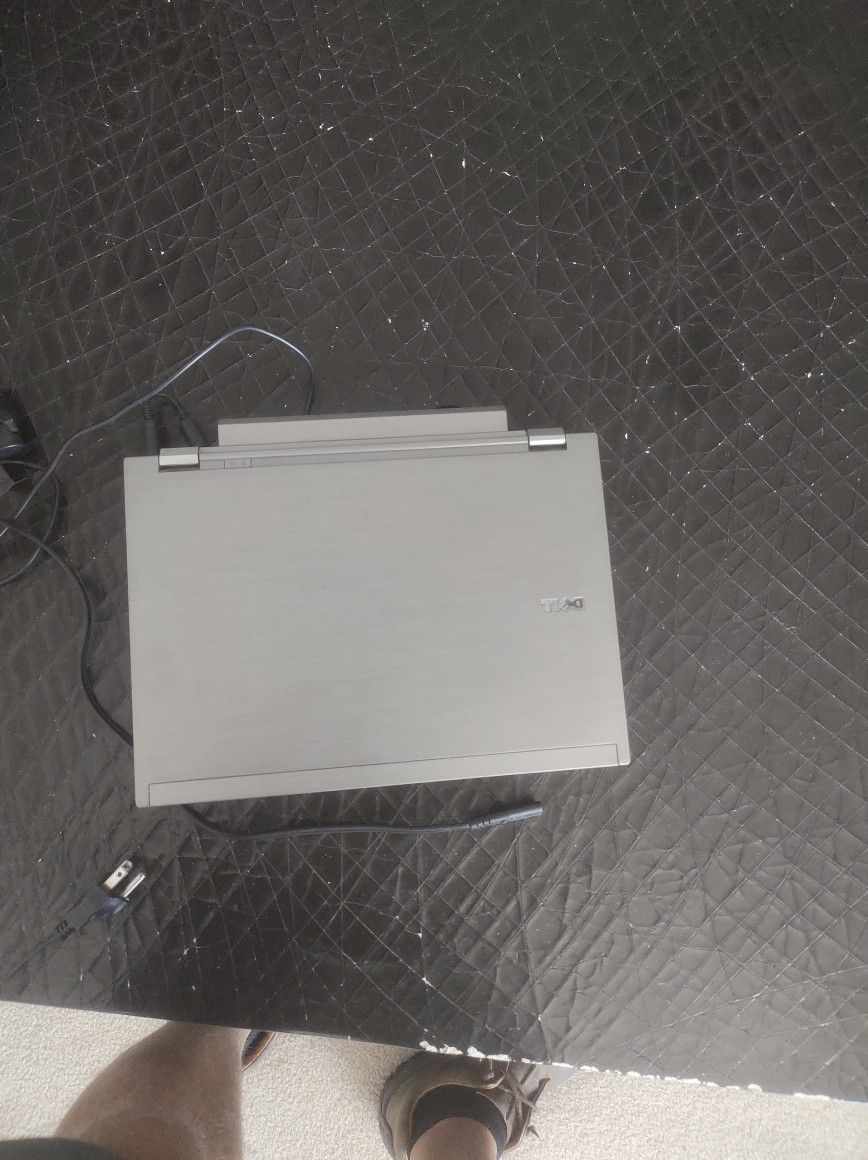 Dell Latitude Laptop Conputer