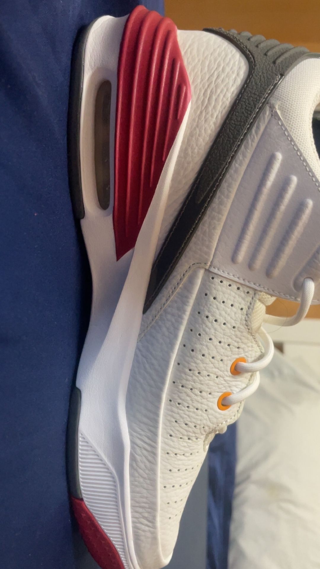 Jordan max Aura