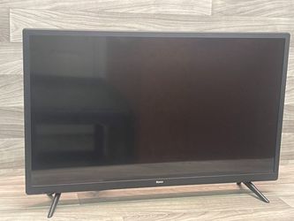 Roku 32" Smart TV (Model 32R2BX) - Includes Remote - Good Condition (A1D025317)