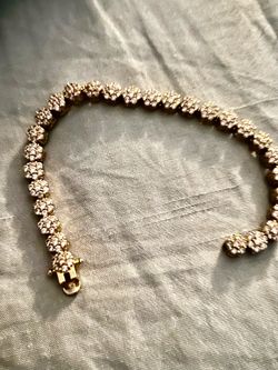 10K Gold 4.0 Ctw Diamond Floral Style Bracelet