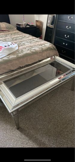 Three-piece mirror tables