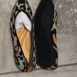 New Flats Wild Animal Print Size 8.5 Women’s 