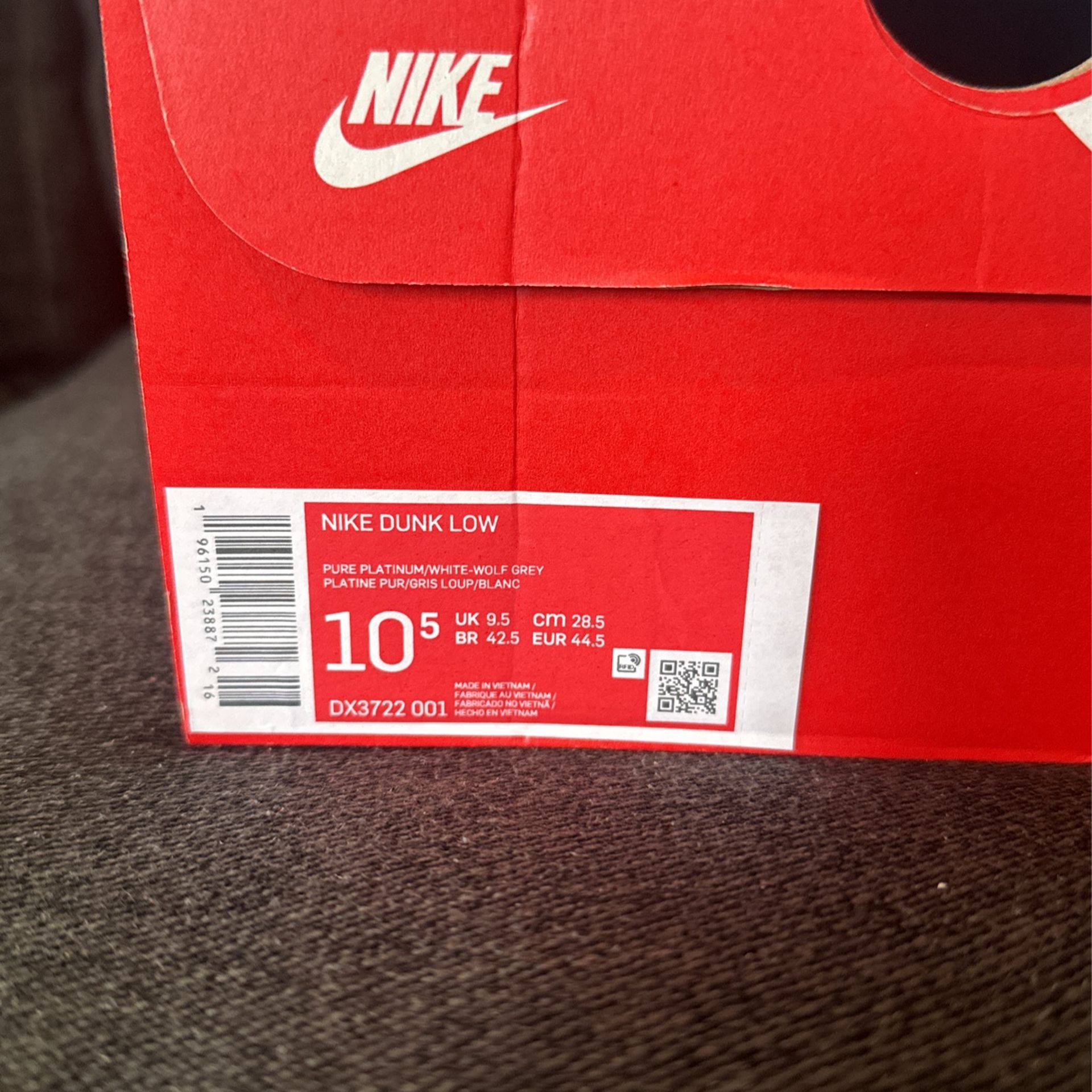 Wolf grey pure platinum dunks, releasing later this month  Wolf Grey Pure Platinum Dunk Low 