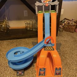 Hot Wheels Race Track 