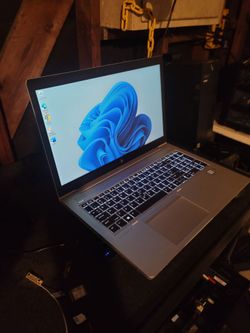 Hp laptop 💻: light keyboard, type C port, HDMI, Bluetooth. MS-Office.