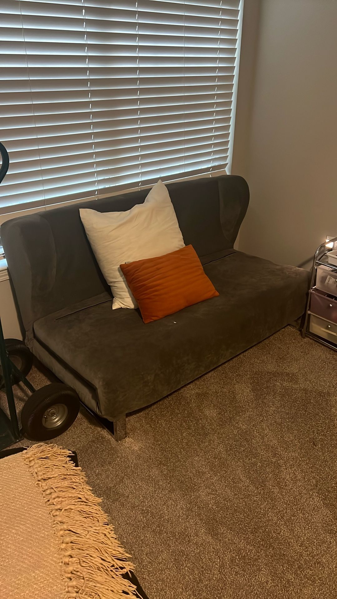 Sofa (Let out