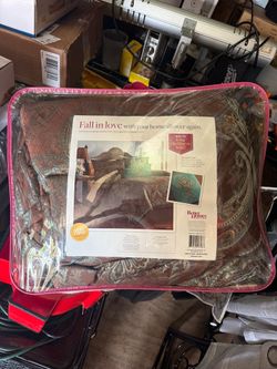 Queen comforter